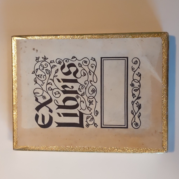 Box of 27 gummed book plates - Picture 2 of 3